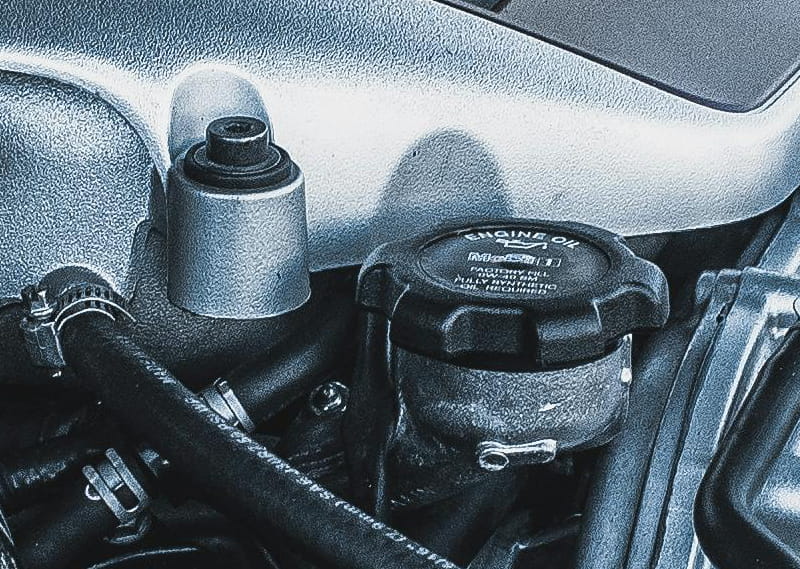 Engine oil block Engine oil block