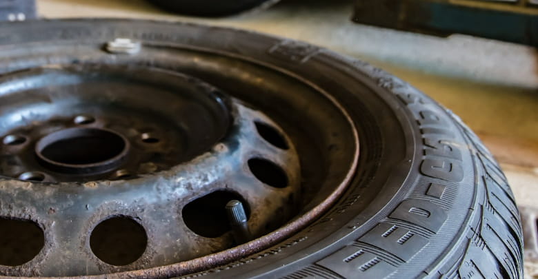 Example of wheel alignment weight on tire